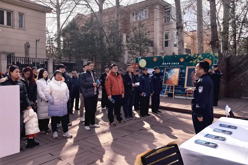 元宵节反诈宣传进国际社区共筑平安和苑家园